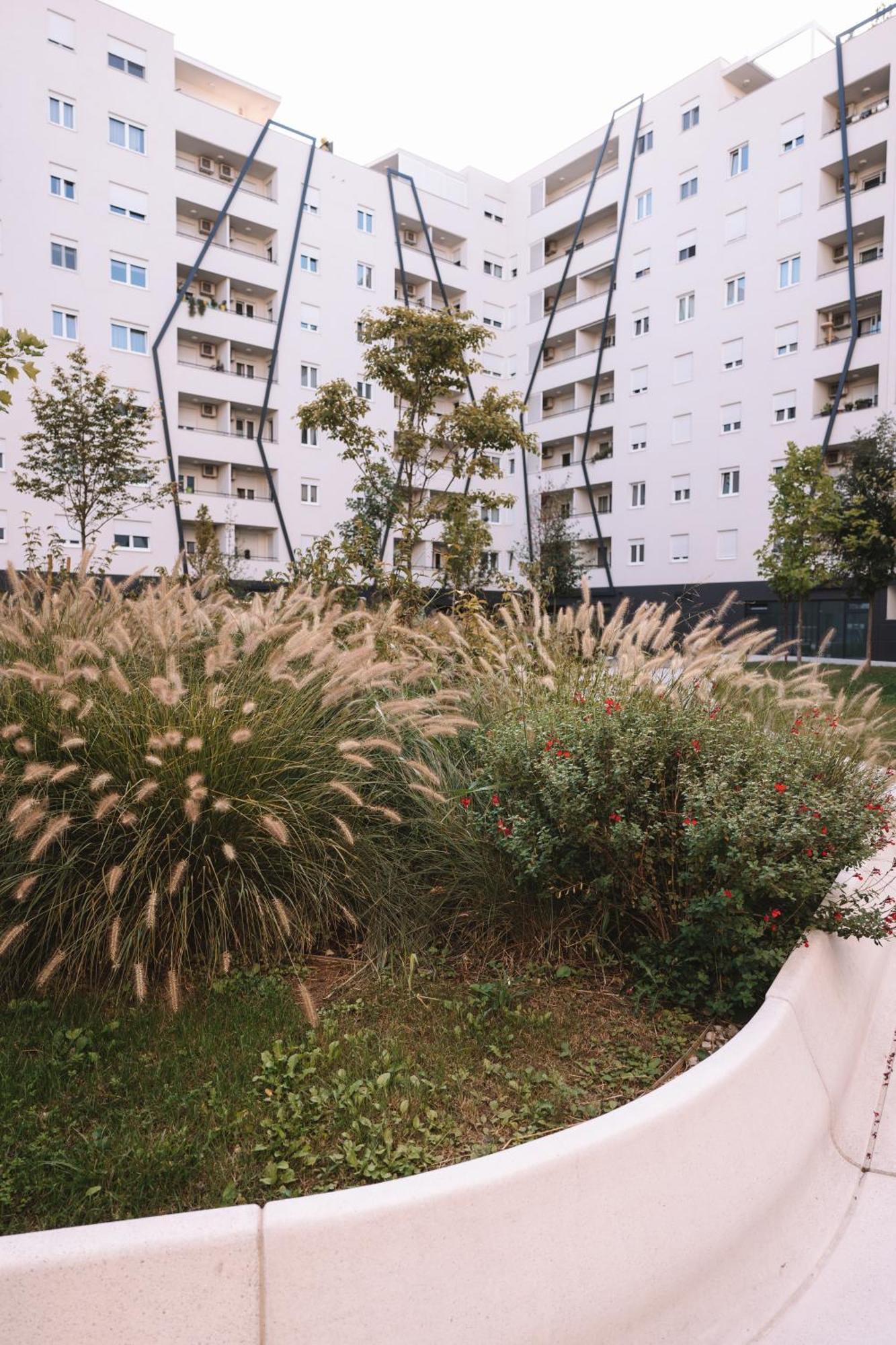 Flexible Selfcheckins 66 - Zagreb - Loggia - 80M2 - New - Luxury - Garage - 2 Bedrooms エクステリア 写真